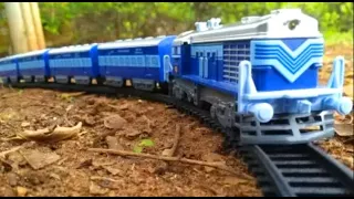 Indian Train Starter Set | Unboxing, Set up and Short Run