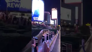 Crazy Vegas street fight must see