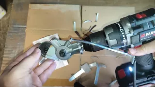 Test elektrycznych nożyc do metalu z Aliexpress
