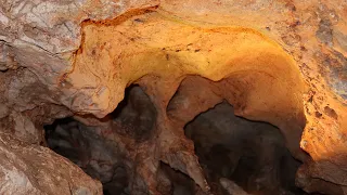 Exploring The Longhorn Caverns