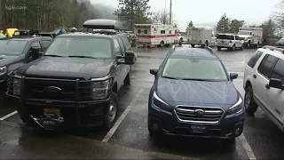 Missing hiker able to text rescuers in gorge