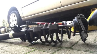 Ford Mondeo MK3 Rear Suspention Strut, Shock absorber replacement, spring removal.