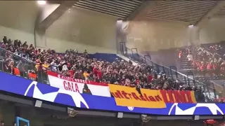 Galatasaray taraftarı Paris taraftarını trollüyor