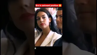 Ronaldo was left in an awkward position😁  #ronaldo #ronaldo #kendalljenner #georginarodriguez #viral