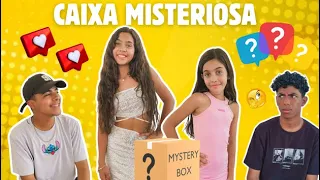 CAIXA MISTERIOSA - MEUS AMIGOS REAGINDO AS MINHAS COMPRINHAS (com ESTEVÃO E GABRIEL )