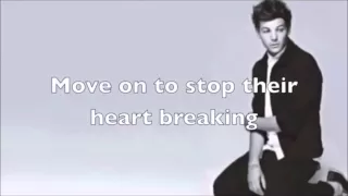 One Direction - Strong (Lyrics)