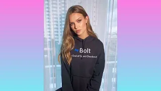 Top 25 Pictures (Josephine Skriver) 🔥