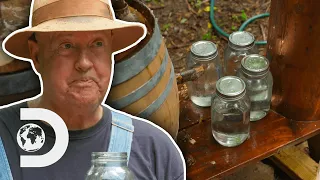 Mark & Digger Smoke Irish Peat To Make Clear Scotch | Moonshiners