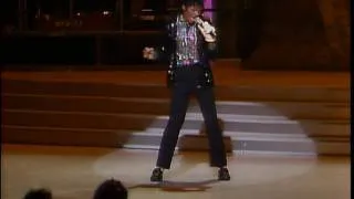 YouTube Michael Jackson Billie Jean Live FIRST MOONWALK HD