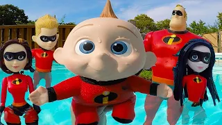 Incredibles Family Back to School Supplies for Baby Jack Jack at Toy Hotel | Episode 4