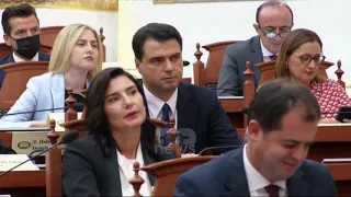 Top News - 5 ditët e Kuvendit të Berishës! Një PD më e bashkuar apo e ndarë në dy parti?