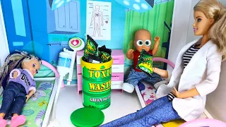 SOUR CANDY CHALLENGE🤢🤮😁 Katya and Max are a funny family! Funny Barbie Dolls stories Darinelka TV