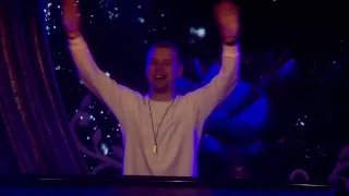 Armin van Buuren Tomorrowland Winter 2019 - Lonely For You