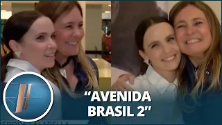 Adriana Esteves prestigia Débora Falabella e cita continuação de 'Avenida Brasil': “Seria lindo”