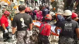 Ecuador quake search enters third day as hopes fade of finding survivors