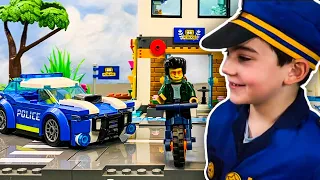 Lego City Cops & Robbers! Police Car Chase Story Story for Kids! | JackJackPlays