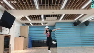 Hyunjin - Red Lights (VLIVE DANCE PRACTICE)