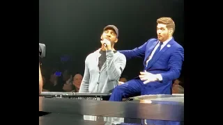 Michael Bublé blown away by fan singing at concert MUST WATCH!