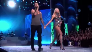 Maroon 5 - Moves Like Jagger at Victoria's Secret Fashion Show