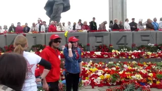 позабыть нельзя 9 мая 2014 у памятника Победе в Риге