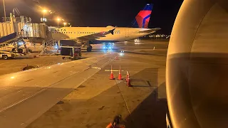 Delta Airlines Boeing 717 Early Morning Departure From Minneapolis