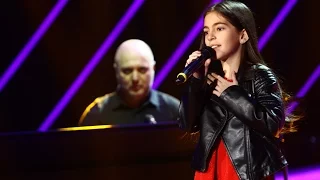 Interpretare de senzaţie! Katia Cărbune, o compoziţie proprie la pian - "My heart is breathing you"