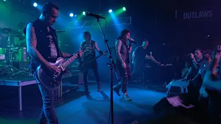 Stabbing Westward - 2019.03.28 - Warrendale, PA - 02 - Sometimes It Hurts