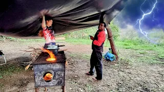 Nunca passamos por isso, Raios Trovões e Ventania montamos um acampamento muito perigoso