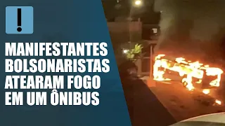 Urgente: Em protesto contra prisão de indígena, manifestantes incendeiam ônibus