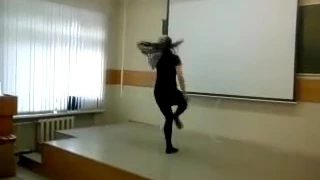 девушка красиво танцует лезгинку beautiful girl dancing lezginka