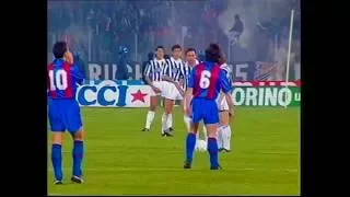 Roberto Baggio - Juventus 1x0 Barcelona (1991)