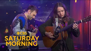 Saturday Sessions: Billy Strings and Chris Thile perform "I Am A Pilgrim"