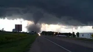 Tornado Touchdown in Aurora, NE June 17, 2009
