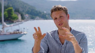 MAMMA MIA! 2 Here We Go Again "Young Bill" Josh Dylan On Set Interview