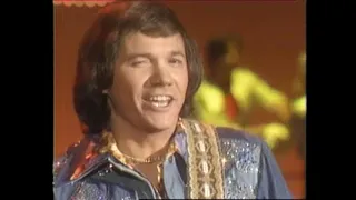 DAVID GATES (1978) - American Bandstand ("Goodbye Girl" and "Hold Tight")