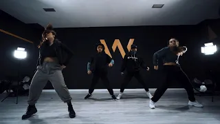Wisin, Yandel, Farruko - 3G (Remix) ft. Jon Z, Don Chezina, Chencho Corleone, Mike Towers, Dance