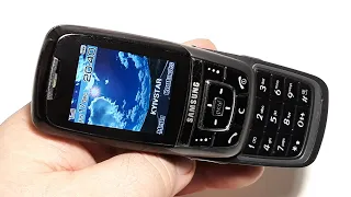 Samsung D600 - телефон с дизайном премиум класса и  элегантным раздвижным корпусом 2005 года