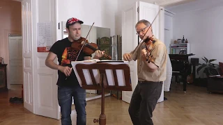 Aleksey Igudesman plays Klezmer's Freilach with a Chemist