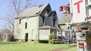 Man dead after fire at Elyria house