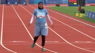 'Untrained' Somalian sprinter drags feet in race