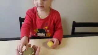 Распаковка Киндер Сюрприз Хелло Кити Hello Kitty Unpacking Kinder Surprise eggs