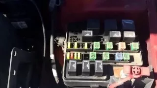 2004 Dodge Stratus Main Fuse Box Location