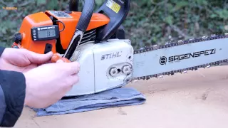 Vergaser einstellen mit einem Sägenspezi Drehzahlmesser bei einer Stihl Motorsäge