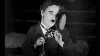 Charlie Chaplin - Gold Rush Rolls Dance (Table Ballet)