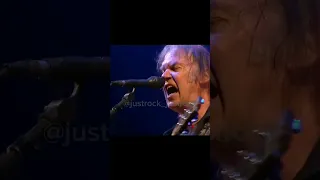 Neil Young - Rockin in the Free World  live  at Glastonbury 2009