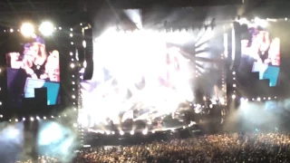 Axl Rose and Billy Joel. "Highway To Hell" at Dodger Stadium