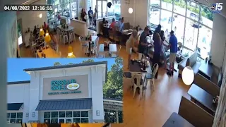 Restaurant staff jump into action to save choking elderly customer in Myrtle Beach