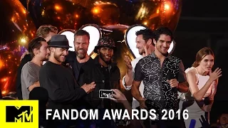 Teen Wolf Cast Wins Fandom of the Year | Fandom Awards 2016 | MTV