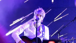 5 Seconds of Summer - Ghost Of You (Take My Hand Tour in Sydney Opera House)