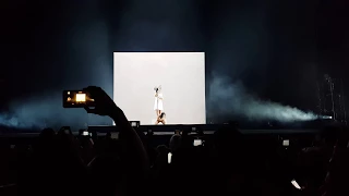 Alive - Sia - Live at AAMI Park - Melbourne - Australia - 30/11/2017 - Intro